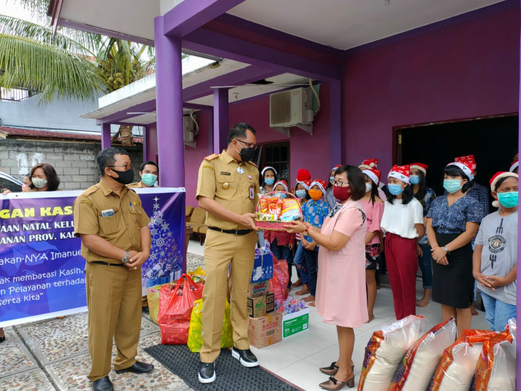 Gambar PERAYAAN NATAL DINAS KELAUTAN DAN PERIKANAN PROVINSI KALIMANTAN TENGAH TAHUN 2020 DILAKSANAKAN DENGAN SUASANA BARU