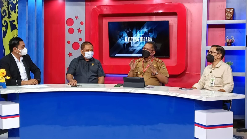 Gambar Jadi Narasumber Program Kalteng Bicara TVRI Kalteng,  Kadislutkan Prov. Kalteng Sampaikan Potensi Shrimp Estate Kalteng Berkah