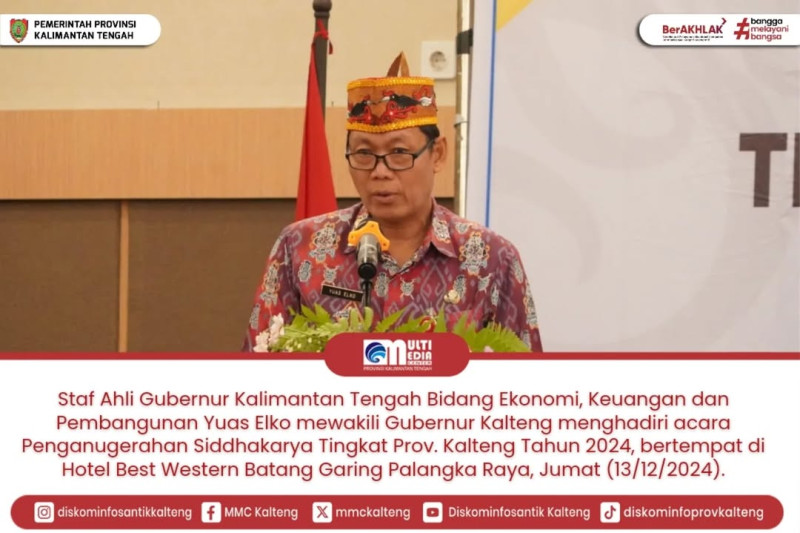 Gambar Staf Ahli Gubernur Kalimantan Tengah (Kalteng) Bidang Ekonomi, Keuangan dan Pembangunan Yuas Elko mewakili Gubernur Kalteng menghadiri acara Penganugerahan Siddhakarya Tingkat Prov. Kalteng Tahun 2024