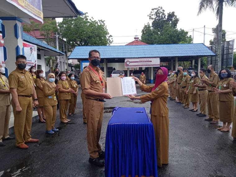 Gambar ASN Dislutkan tandatangani Komitmen Bersama Percepatan Pembangunan Sektor Kelautan Perikanan Prov. Kalteng