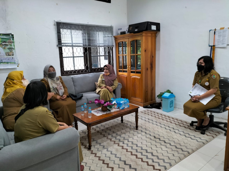 Gambar Dislutkan menerima Kunjungan dari Dinas Perikanan kota Palangka Raya dalam rangka koordinasi kegiatan Pengawasan Sumber Daya Kelautan dan Perikanan.