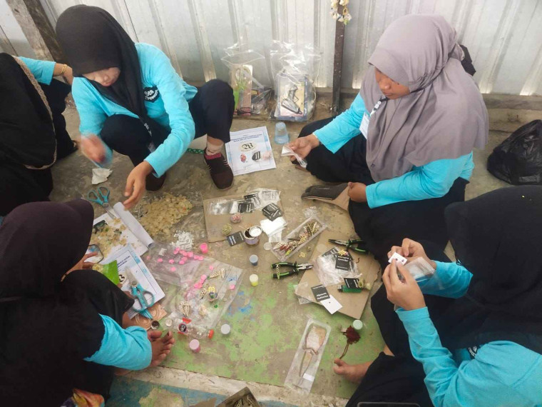 Gambar Dislutkan Prov. Kalteng Selenggarakan Pelatihan Pengolahan Limbah Perikanan di Kabupaten Kapuas