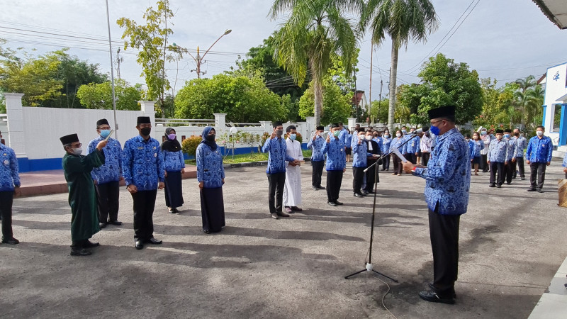 Gambar Kadislutkan Prov Kalteng Pimpin Pelantikan dan Pengambilan Sumpah/Janji JFT dan PNS