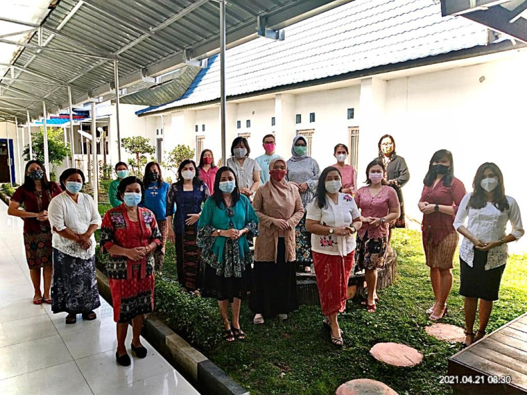 Gambar ASN DISLUTKAN PERINGATI HARI KARTINI TAHUN 2021