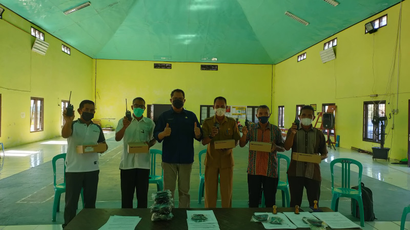 Gambar POKMASWAS Kabupaten Kotawaringin Barat terima bantuan 25 Unit Handy Talky (HT) dari Dislutkan Kalteng