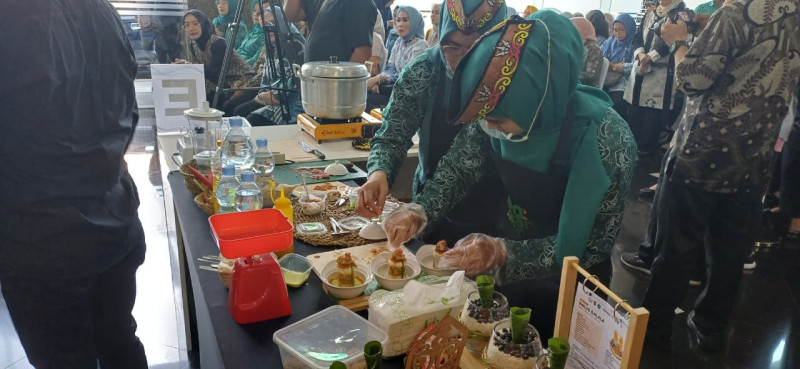 Gambar Kalimantan Tengah Ikuti Grand Final Lomba Masak Serba Ikan Tingkat Nasional Tahun 2025