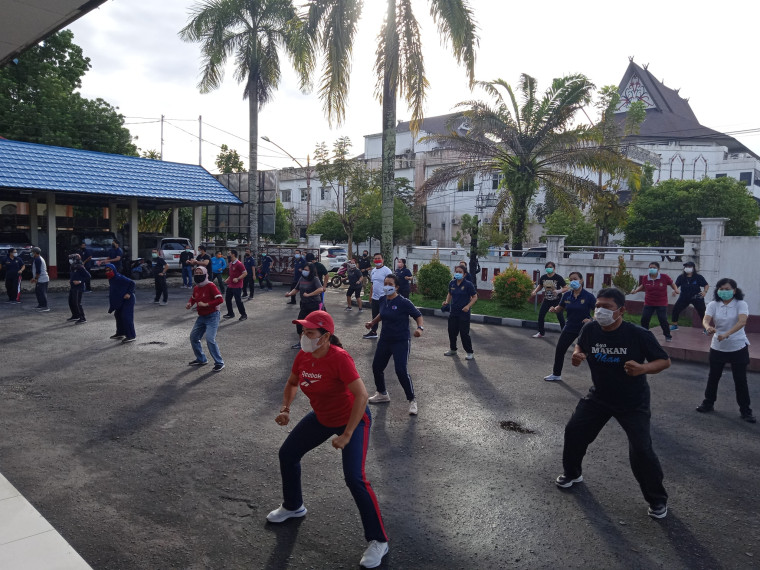 Gambar Mari Tingkatkan Imun Dengan Berolahraga