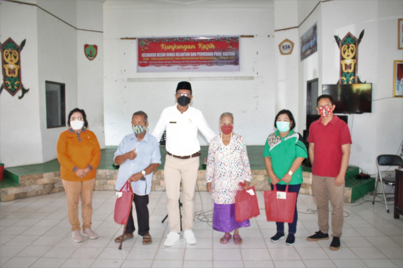 Gambar Kunjungan Kasih ASN Dislutkan Prov. Kalteng ke Panti Jompo