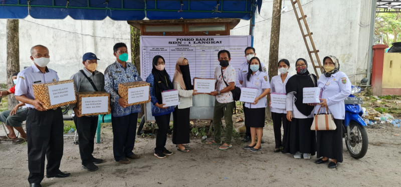 Gambar Dinas Kelautan dan Perikanan Prov. Kalteng Salurkan Bantuan Sosial Kepada Korban Banjir