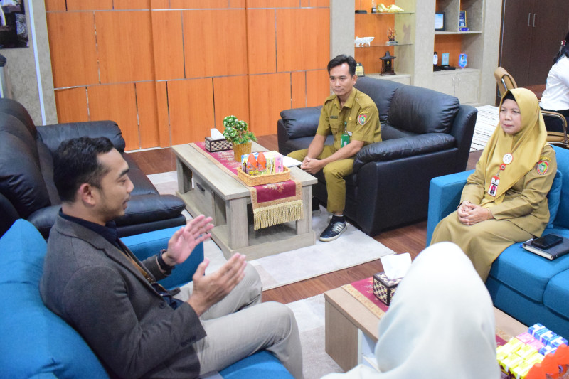 Gambar Kepala Dislutkan Prov. Kalteng Terima Kunjungan Rumah BUMN Sinergikan Kegiatan Bersama