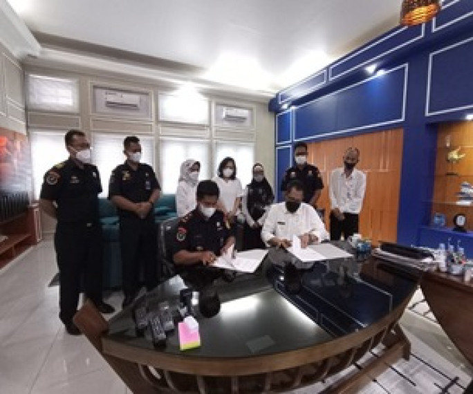 Gambar Dislutkan Prov. Kalteng Tandatangani PKS dengan UPT. PSDKP-KKP Pontianak