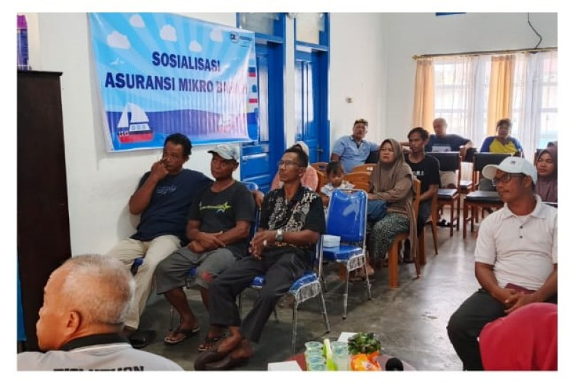Gambar Dislutkan Prov. Kalteng melalui UPT Pelabuhan Perikanan Kumai bersama PT. ASKRINDO (BUMN) melaksanakan Sosialisasi Asuransi Mikro Bahari kepada nelayan di PP Kumai, dengan manfaat pertanggungan Bagi Kapal-kapal Nelayan.
