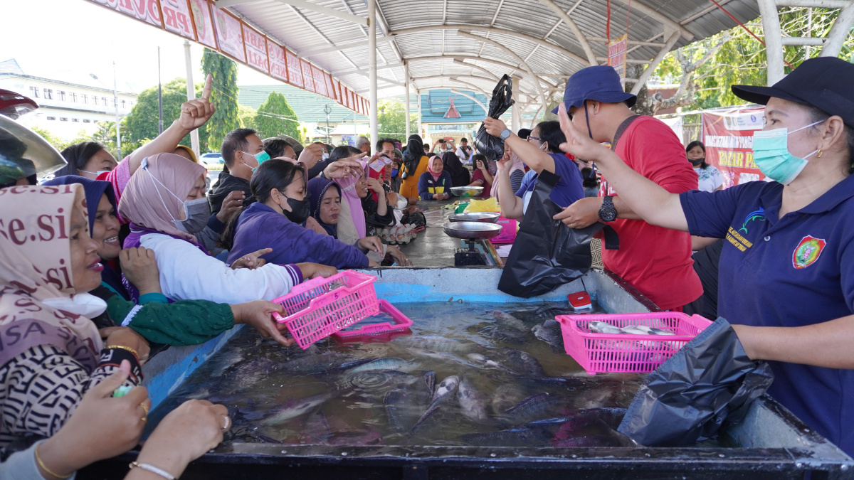 Ketersediaan Ikan Segar di Pasar Penyeimbang Diminati Masyarakat